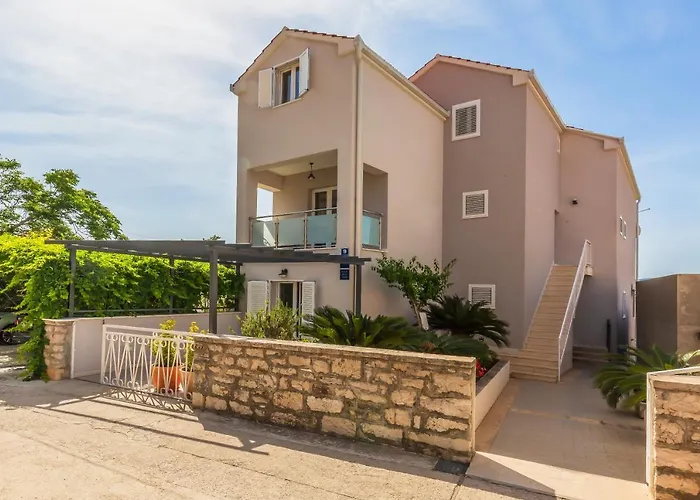Summer Apartman Bol