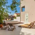 Apartment Summer