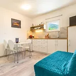 Summer Apartment *